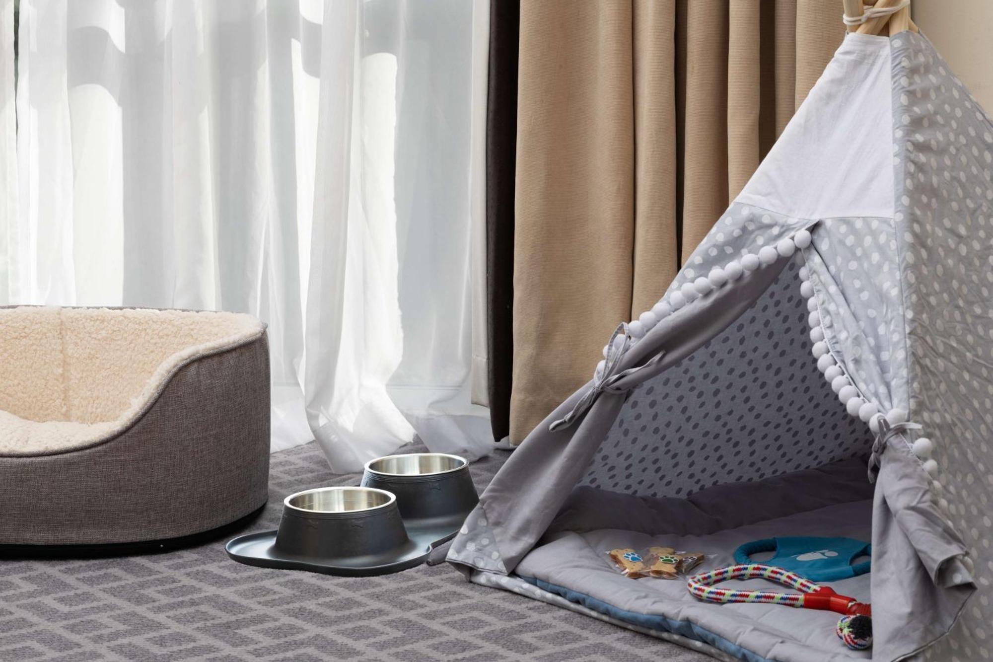 Hilton Northampton Hotel Екстериор снимка