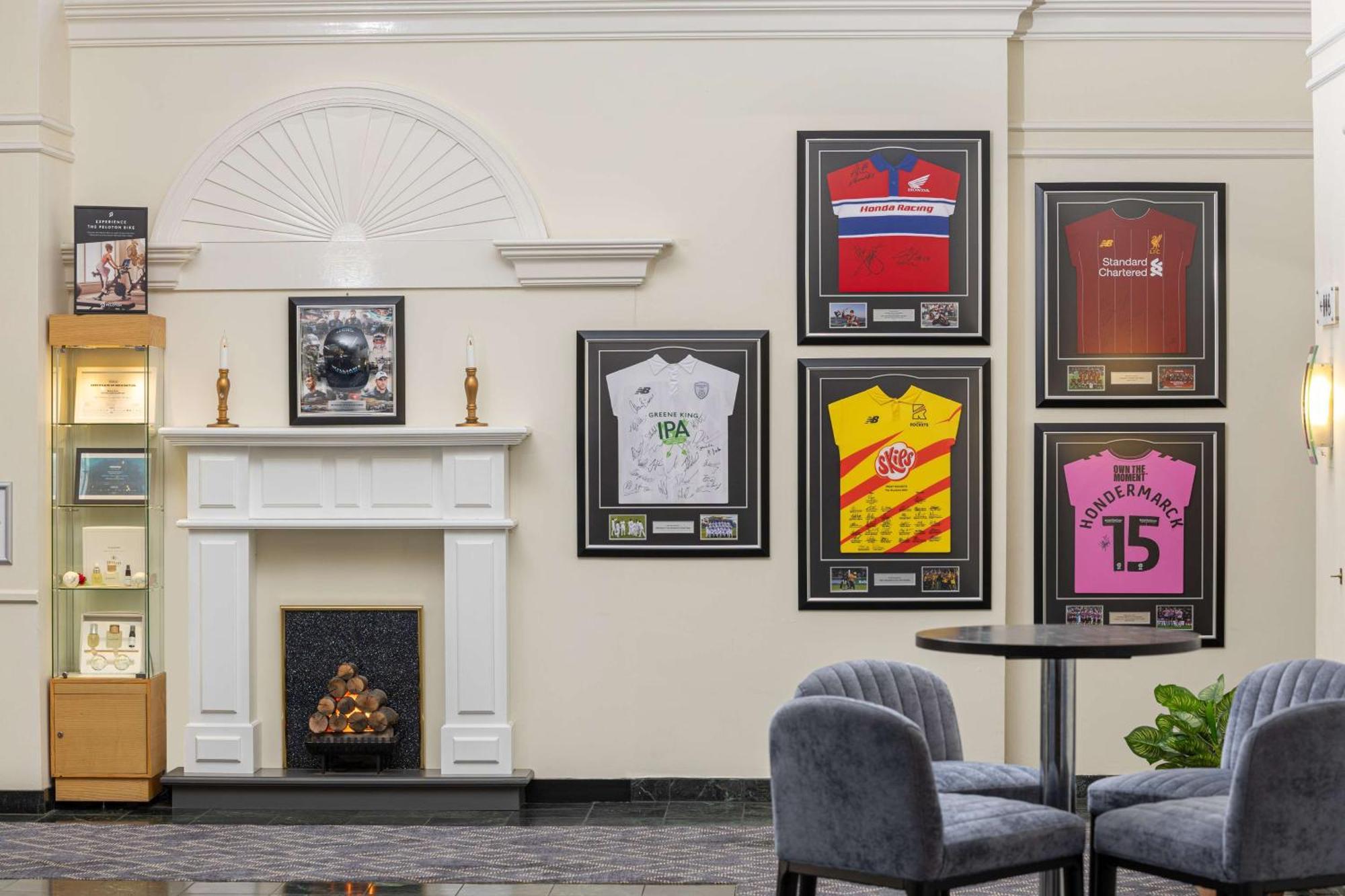 Hilton Northampton Hotel Екстериор снимка