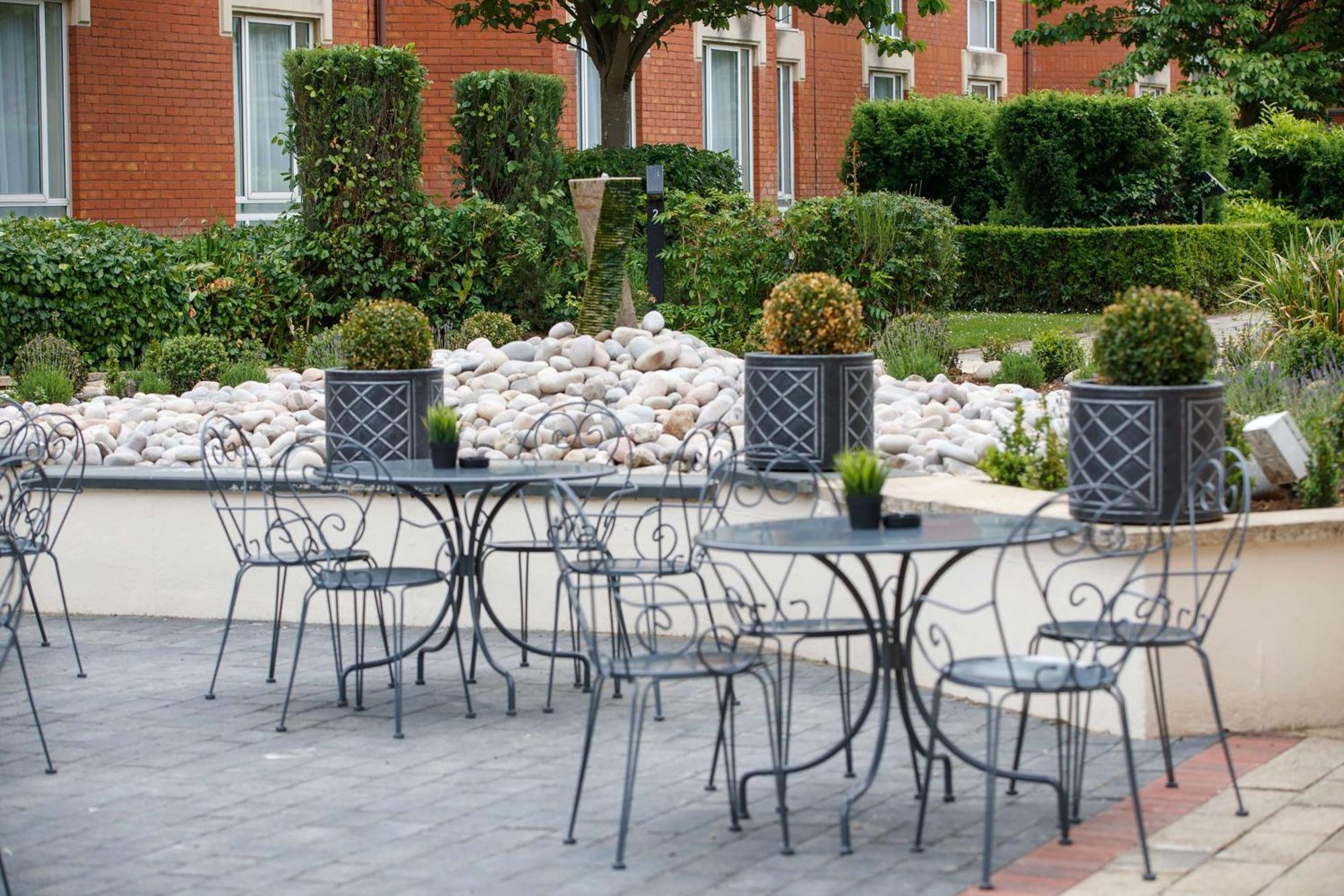 Hilton Northampton Hotel Екстериор снимка