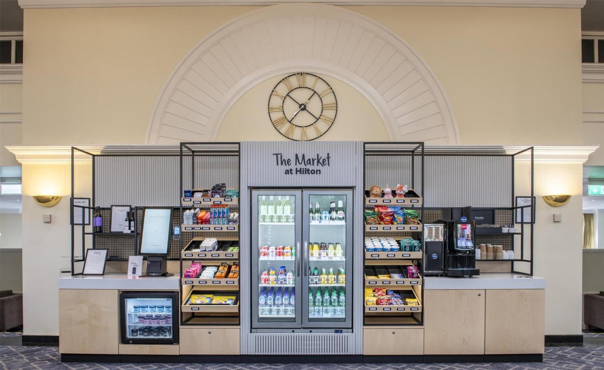 Hilton Northampton Hotel Екстериор снимка